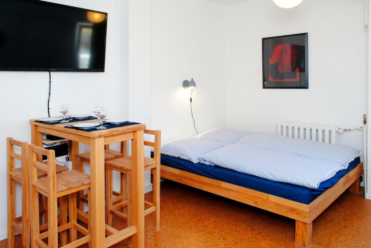 Appartement Ueber Dem Kino Toni Berlin Exterior photo